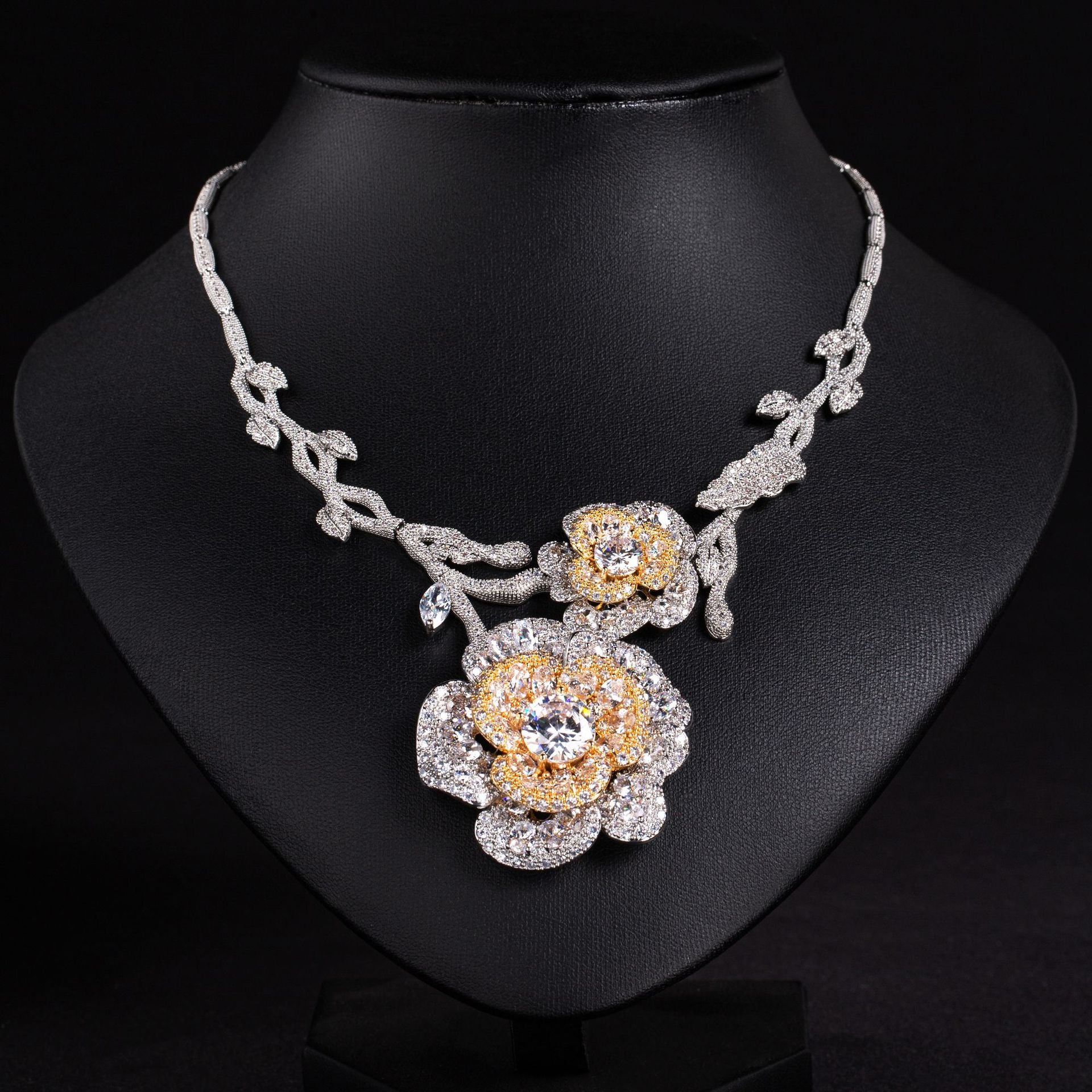 Luxury Emerald Green Crystal Floral Necklace and Earrings Jewelry Set for Women