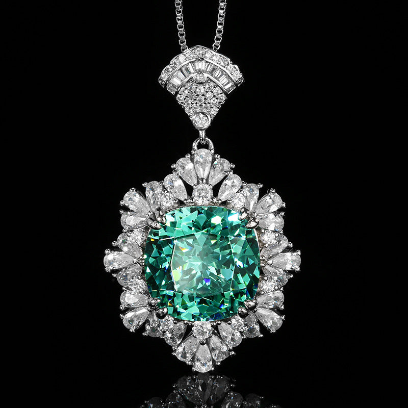 Parure de bijoux de luxe en cristal vert – Collier avec pendentif, bague et boucles d'oreilles clous pour femme