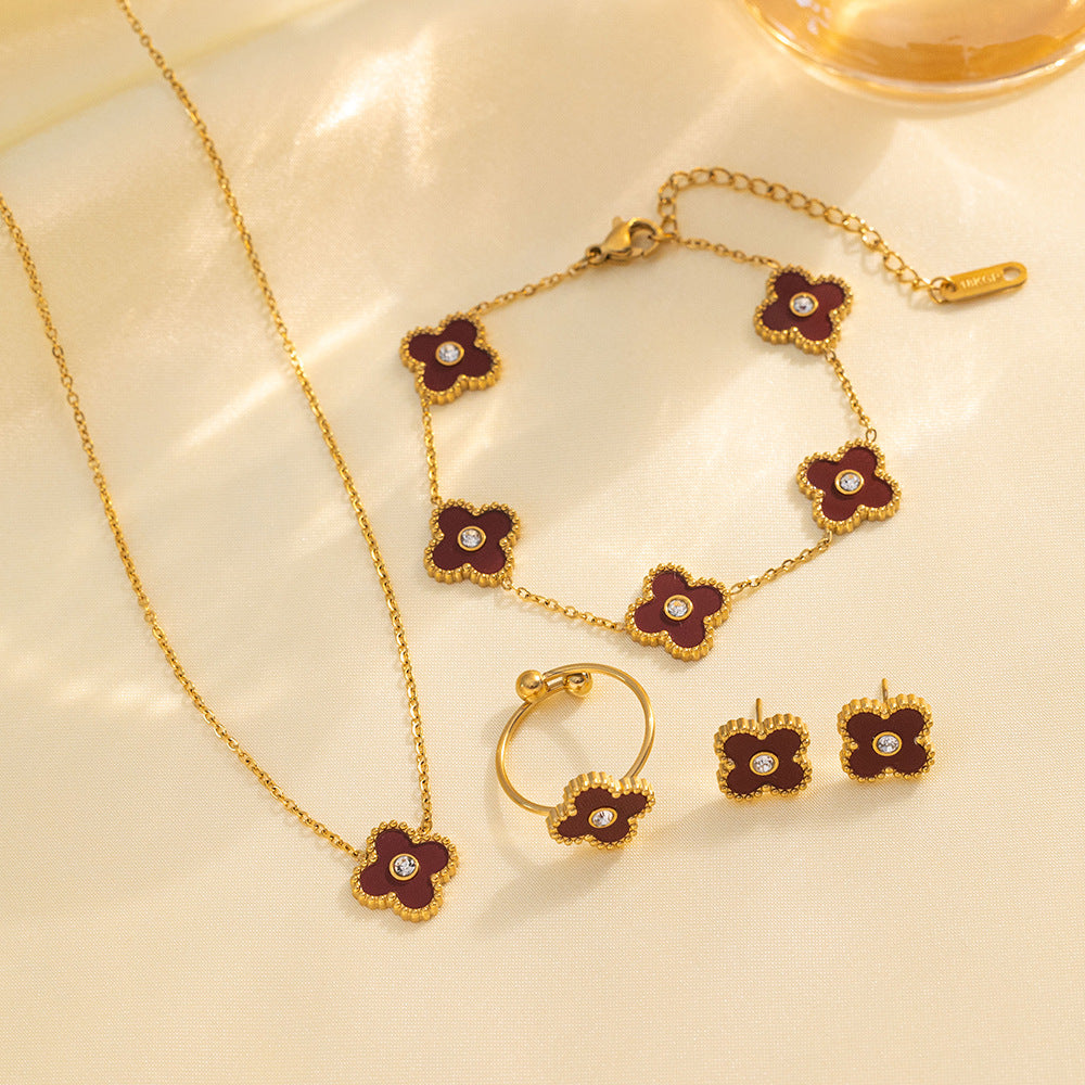 Fashion Lucky Clover Diamond Collection