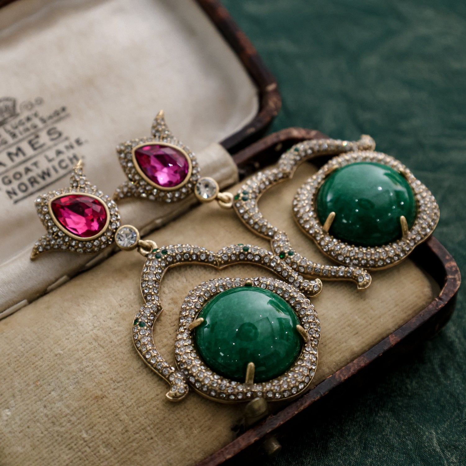 Bohemian Vintage Camellia Emerald Jewelry Set