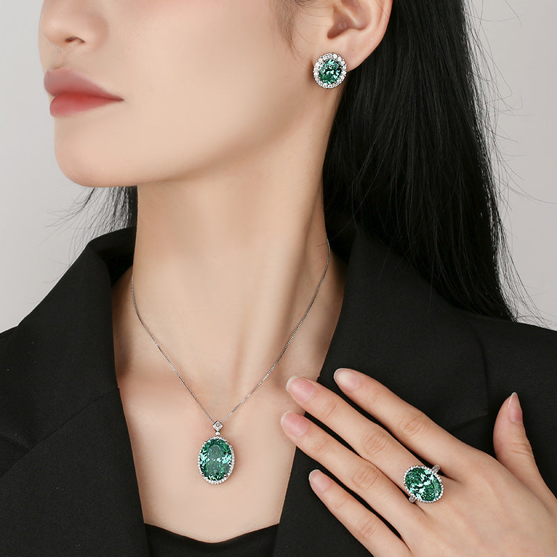 Dazzling Green Gemstone Necklace and Earrings – Elegant Evening Jewelry