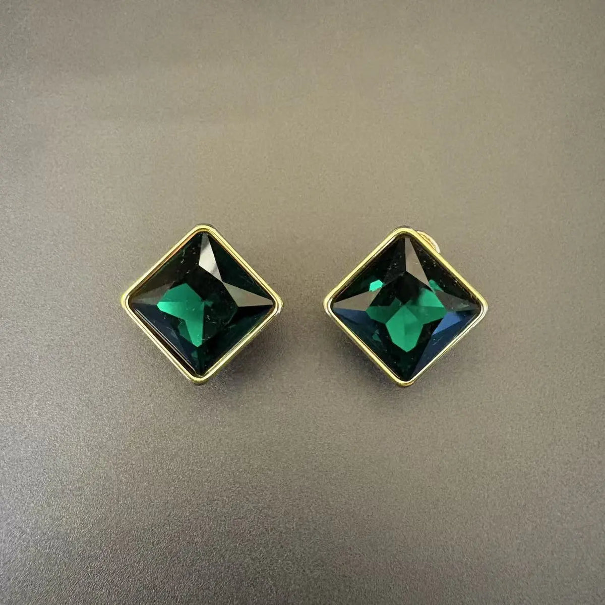 Parure de bijoux boucles d'oreilles clous collier bracelet « cube de sucre » tempérament courtois