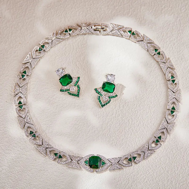 Collier ras-du-cou Fashion en plaqué or et pierres précieuses roses