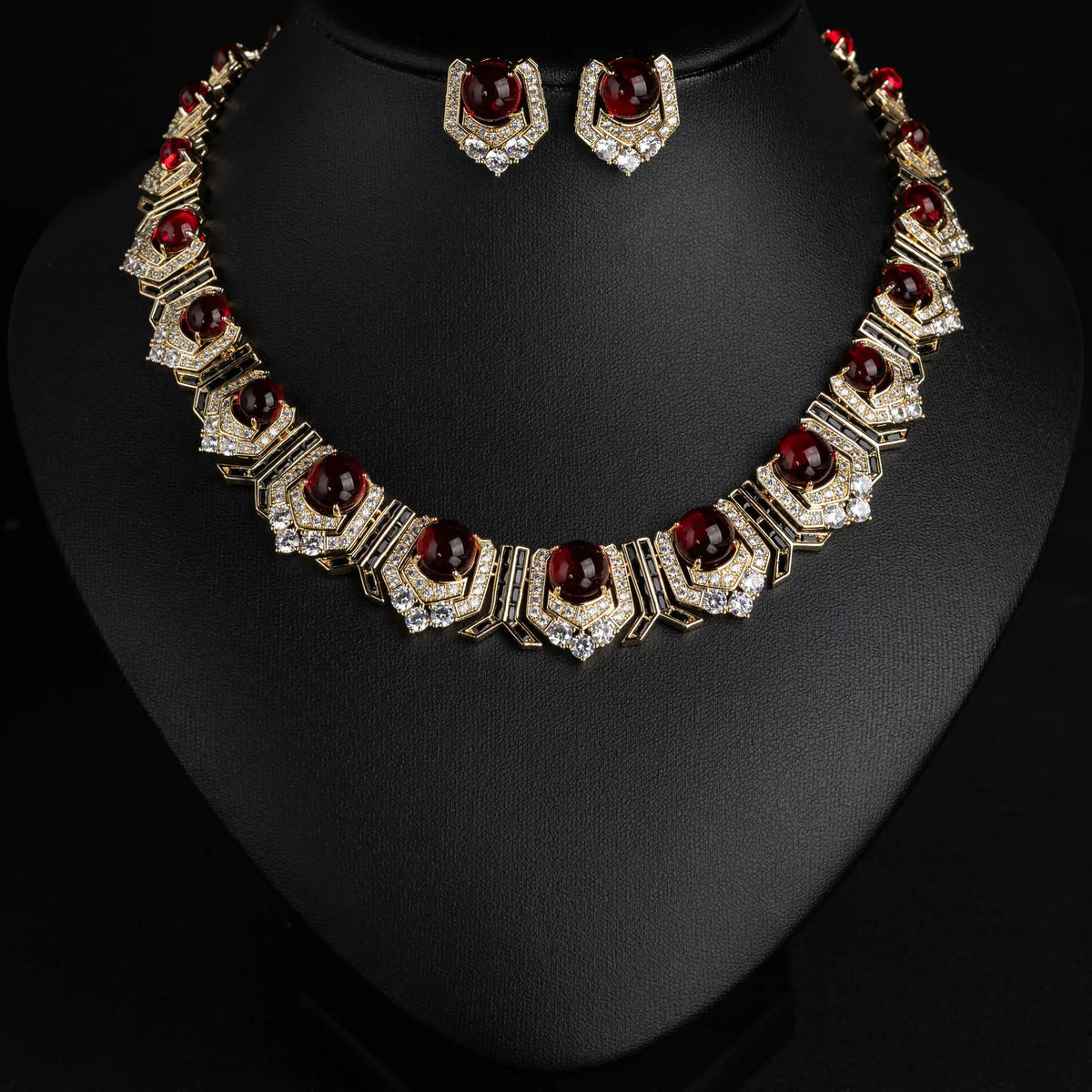 Parure de bijoux collier et boucles d'oreilles en cristal rouge rubis de luxe