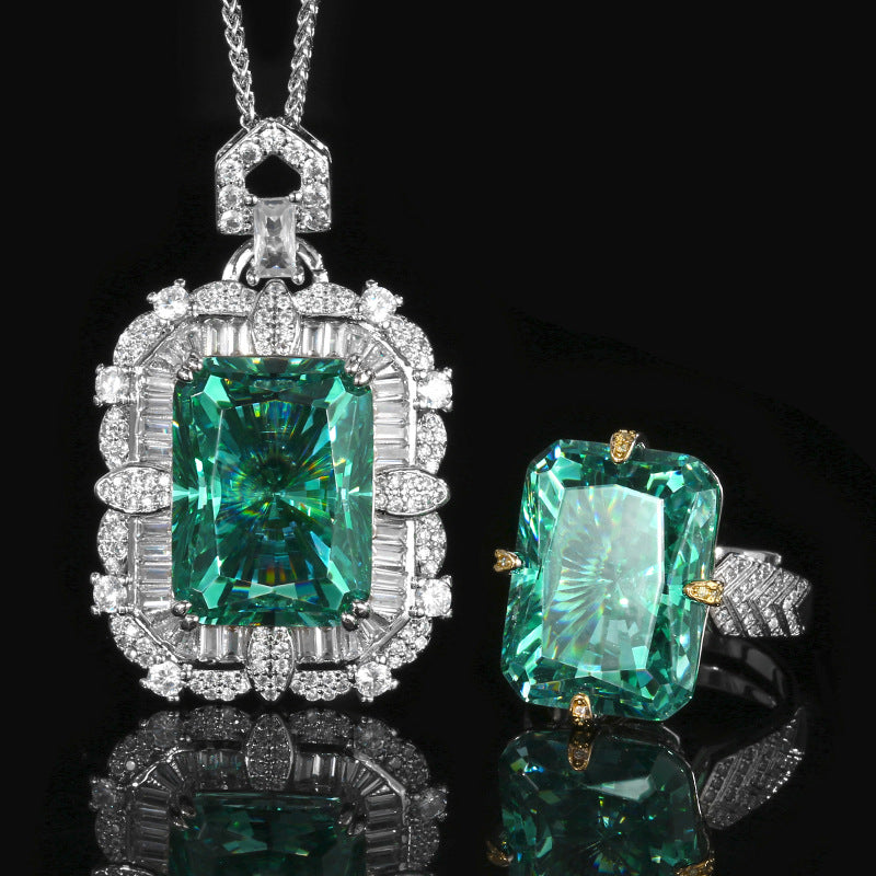 Luxury Emerald Green Crystal Necklace and Ring Jewelry Set
