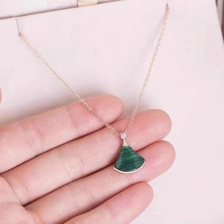 Fashion small fan shell necklace