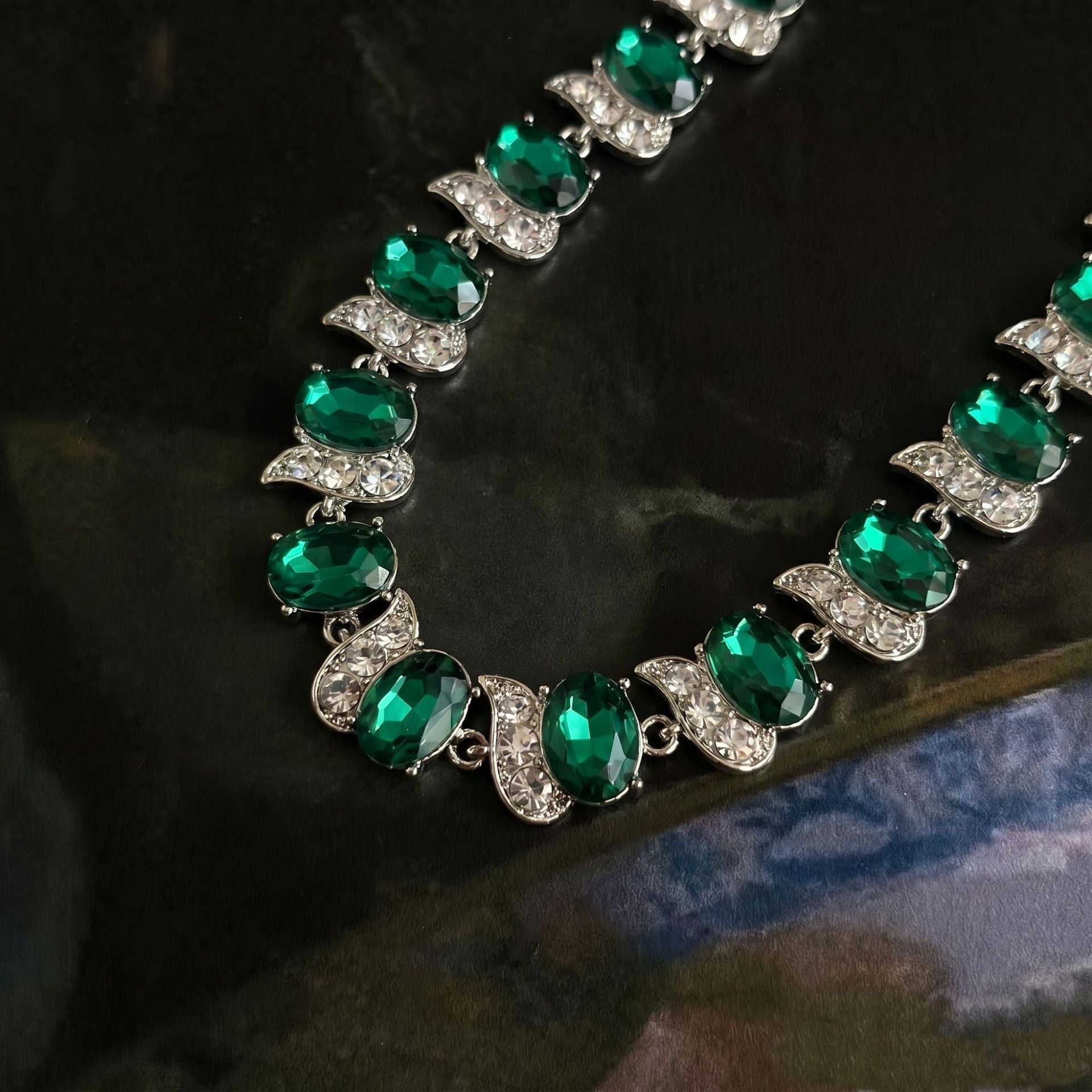 Full Diamond Ladies Jewelry Set Earrings Necklace Romantic Accessory Set