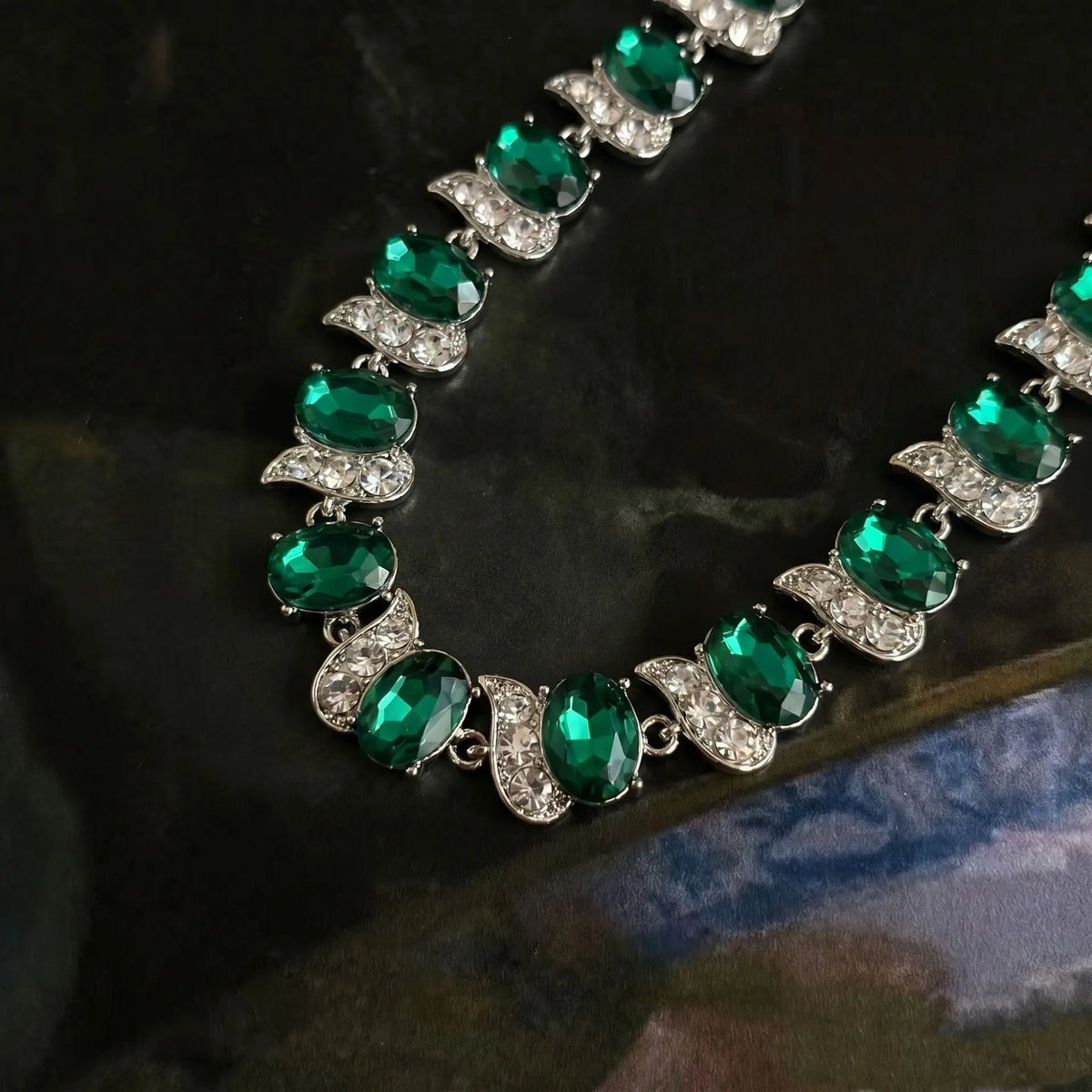 Full Diamond Ladies Jewelry Set Earrings Necklace Romantic Accessory Set
