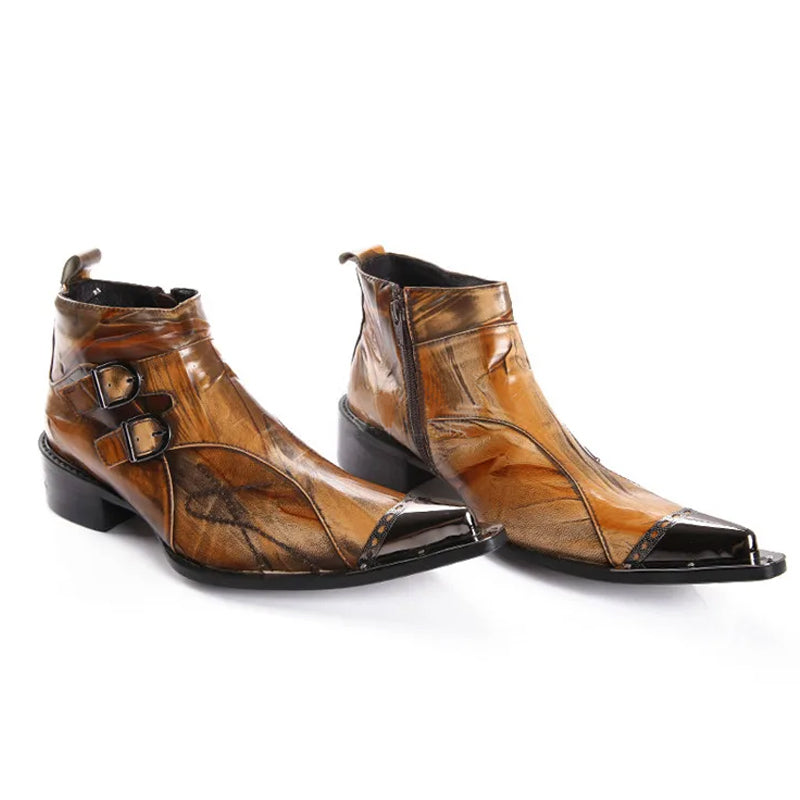Braune Vintage-Motorradstiefel mit hohen Absätzen für Herren mit spitzen Absätzen