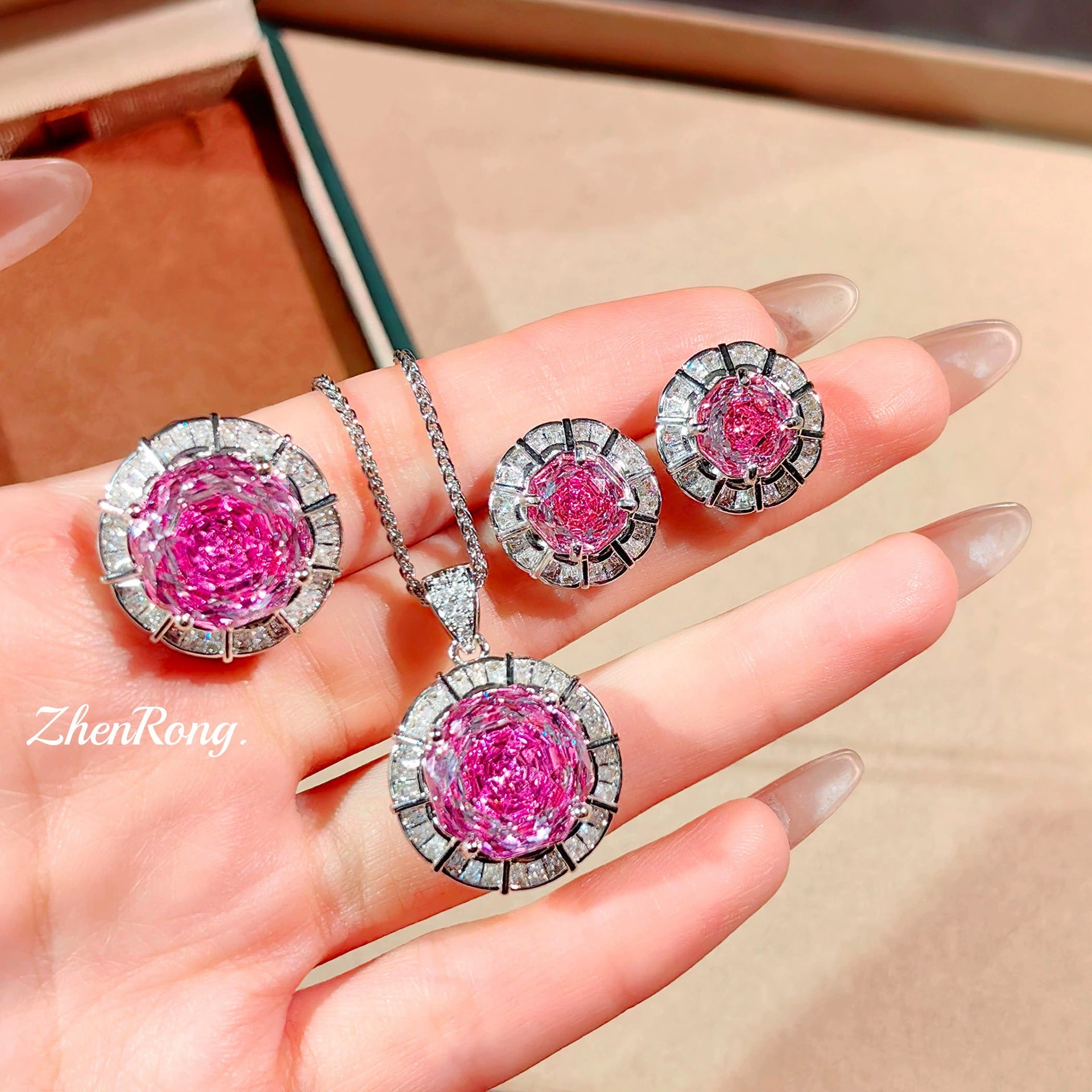 Parure Trésor Collier Rose Cut Millenium Octogonal Diamant Carré