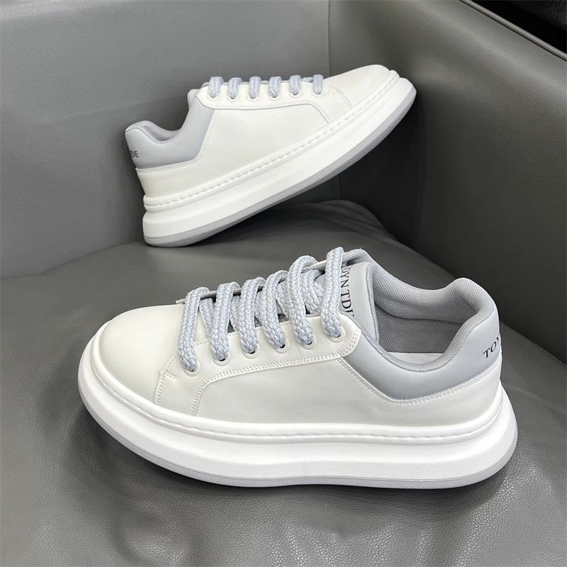 Spring lightweight casual board shoes Running shoes and sports shoes for men