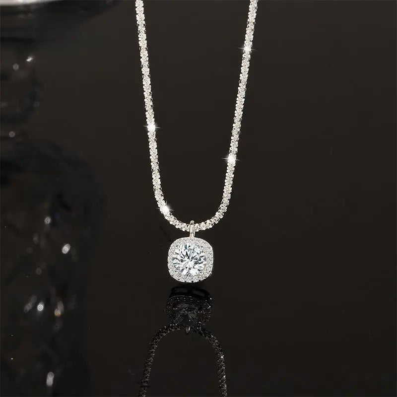 Collier en argent sterling S925 simple avec diamant carré