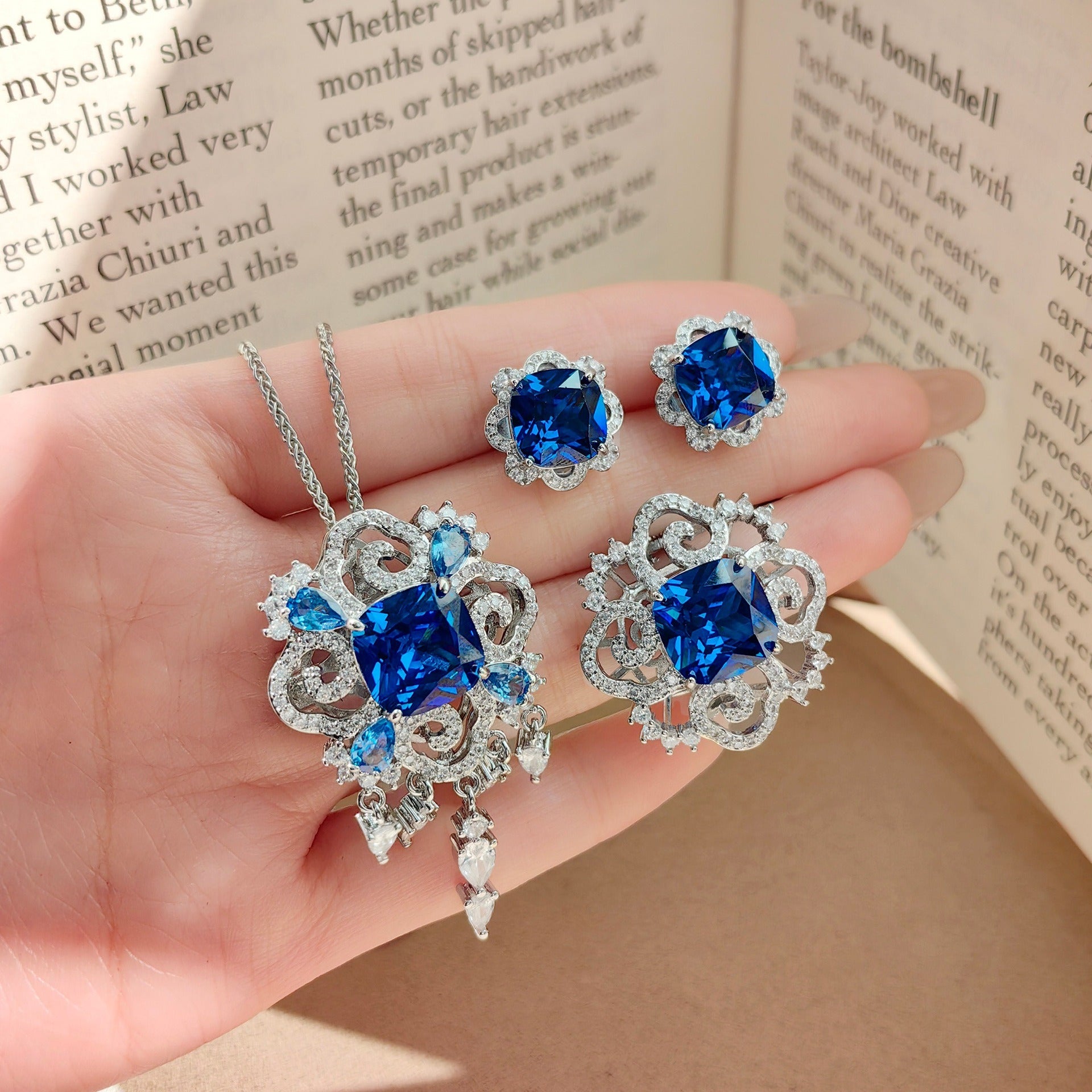 Vintage Royal Blue Crystal Necklace and Earrings Jewelry Set