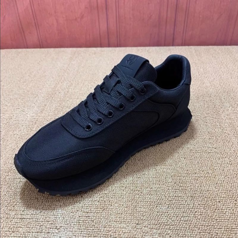 Versatile lightweight soft-soled wear-resistant casual shoes Running shoes and sports shoes for men sneakers