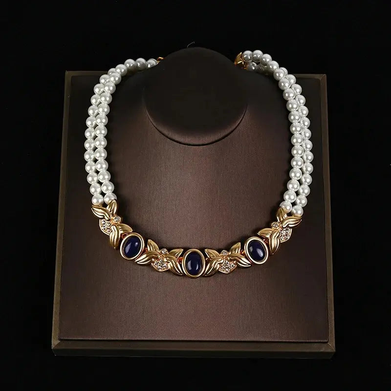 Collier de lapis-lazuli émaillé « Medieval Heavy Industry »