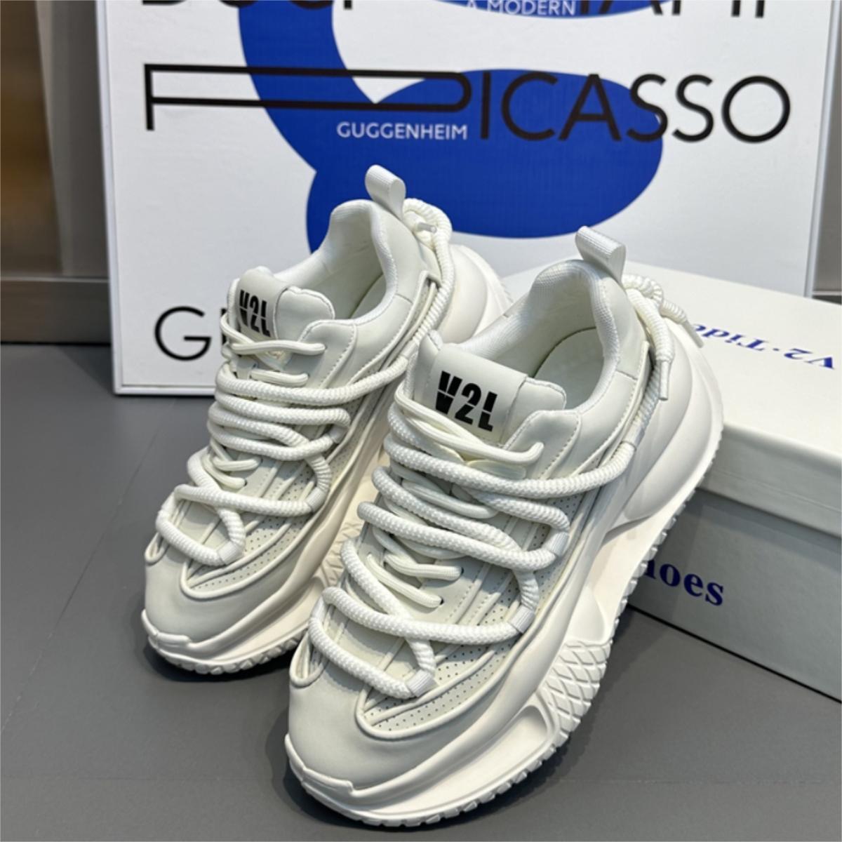 Summer thick-soled wear-resistant casual shoes man Running shoes and sports shoes for men sneakers