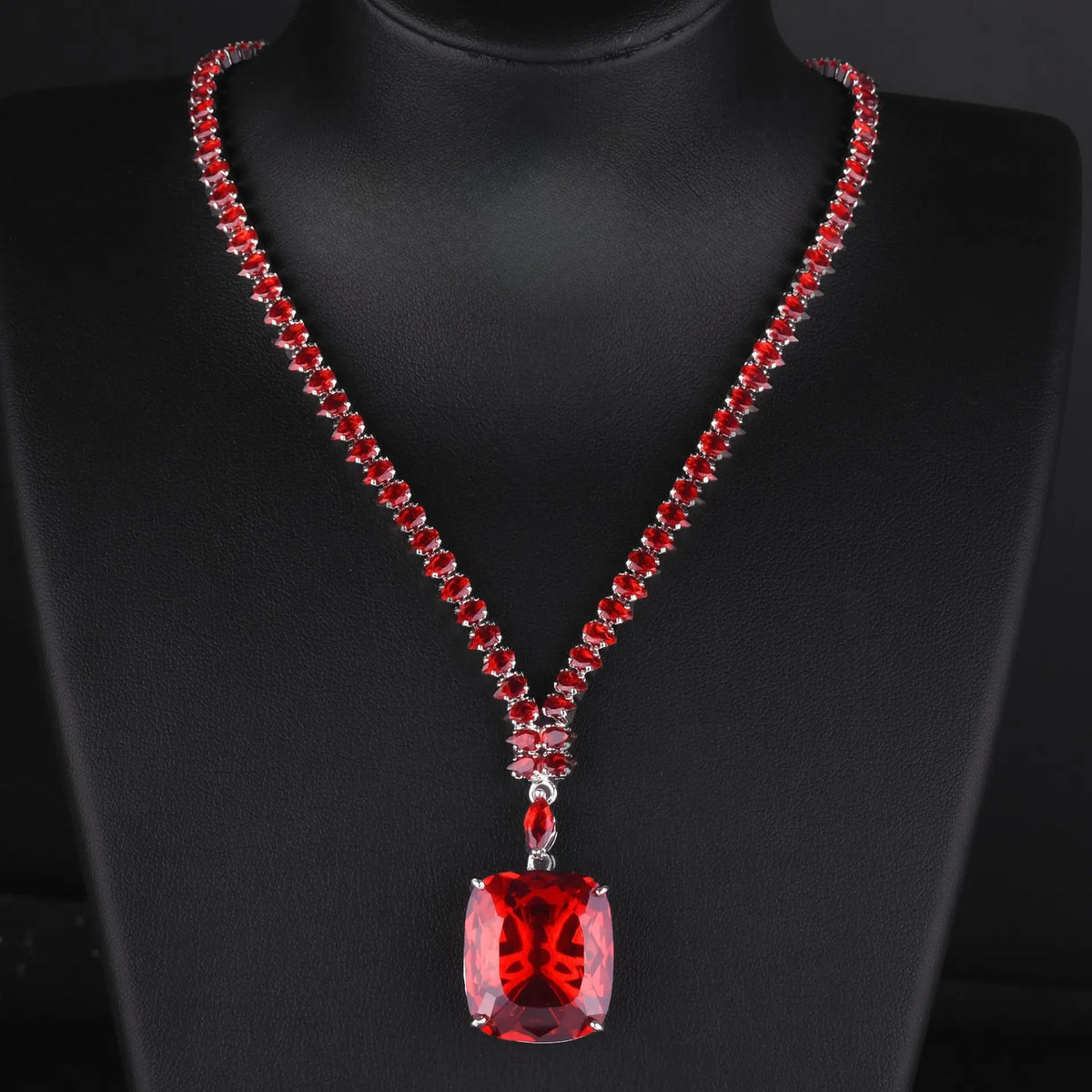 Collier Saphir Tendance 20 Carats Sertissage Trésor Coloré