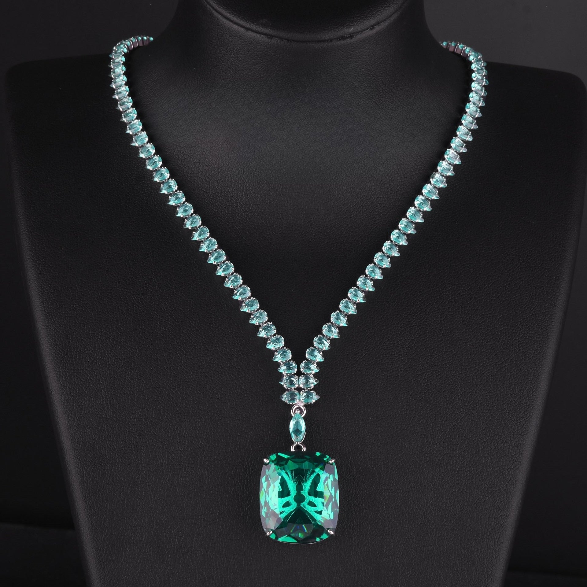 Fashion Sapphire Necklace 20 Carat Colored Treasure Set