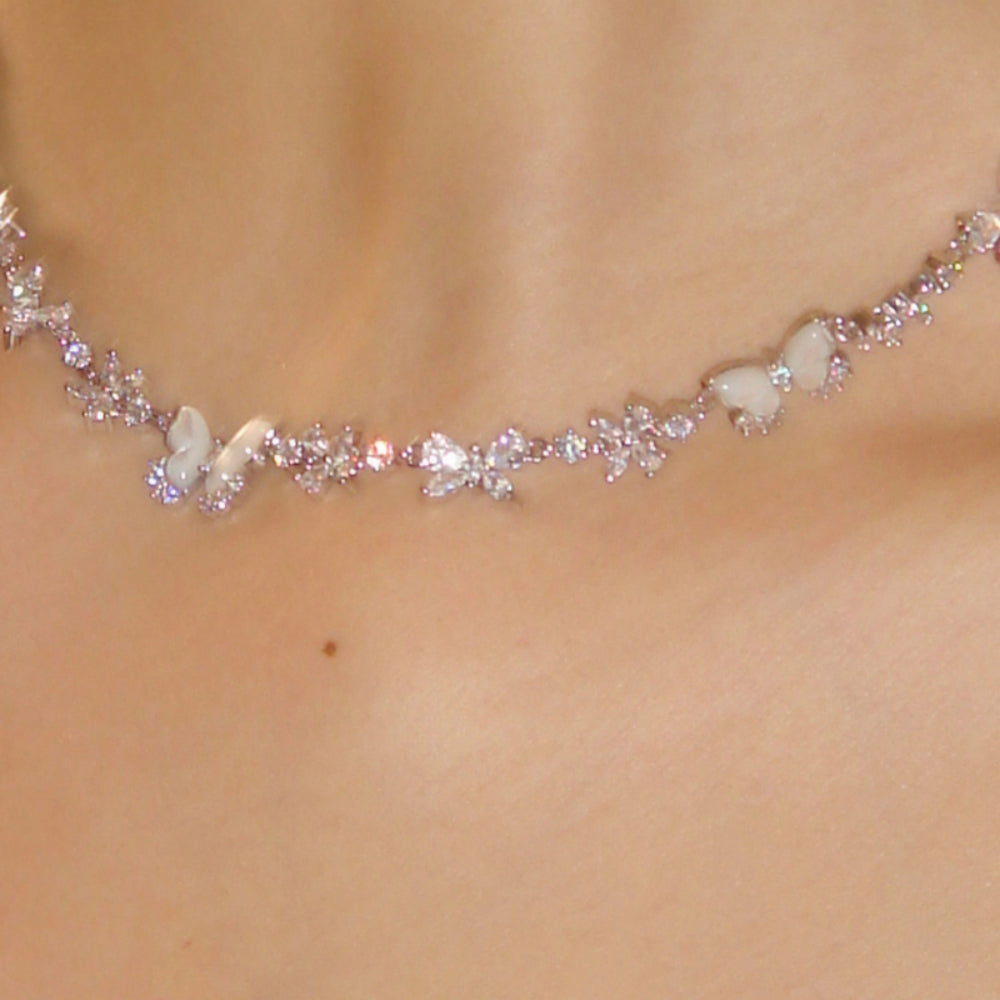 Fashionable white shell butterfly diamond necklace