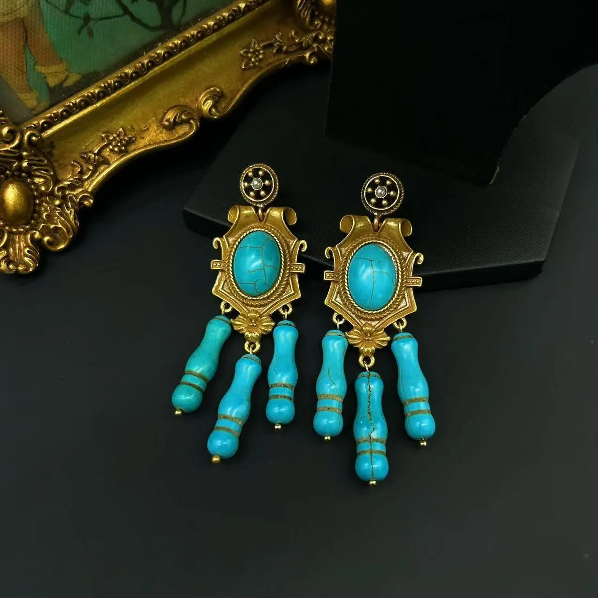Parure collier et boucles d'oreilles vintage avec perles turquoise et pompon
