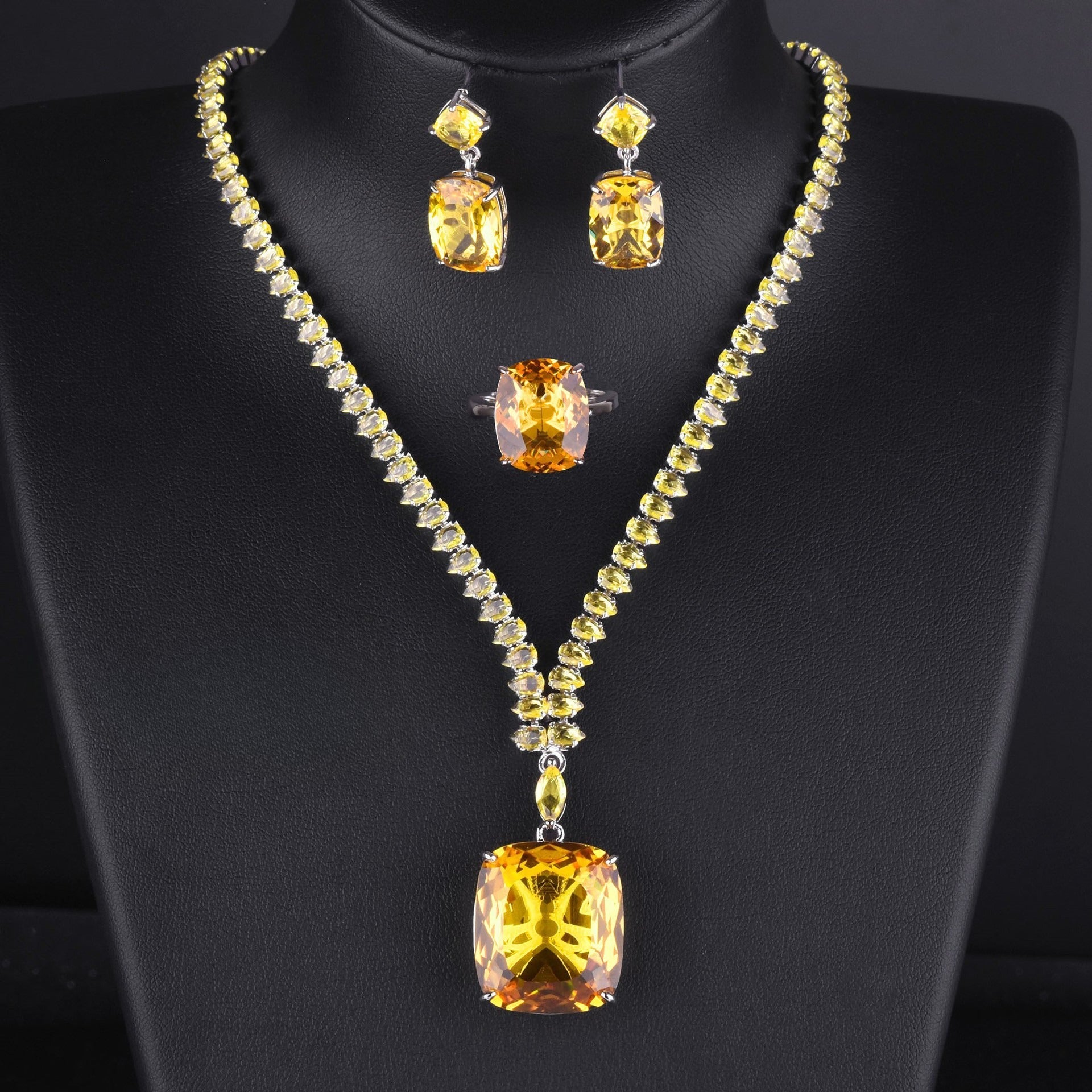 Fashion Sapphire Necklace 20 Carat Colored Treasure Set