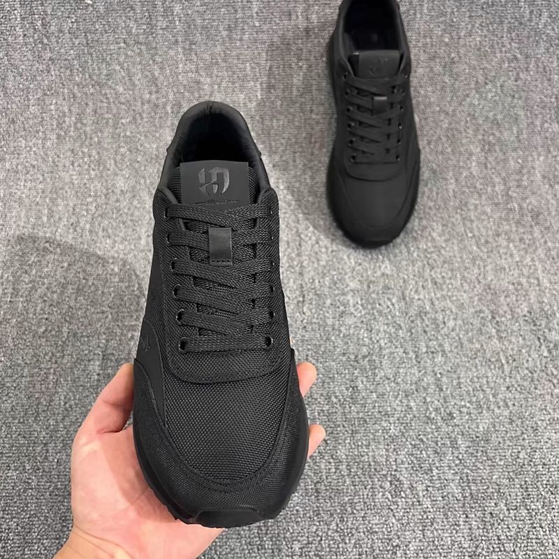 Versatile lightweight soft-soled wear-resistant casual shoes Running shoes and sports shoes for men sneakers