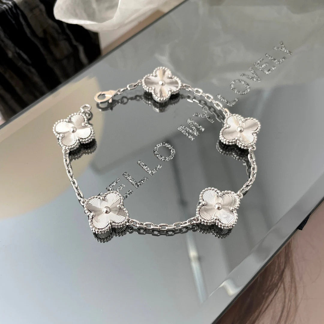 Light luxury four-leaf clover five-flower bracelet
