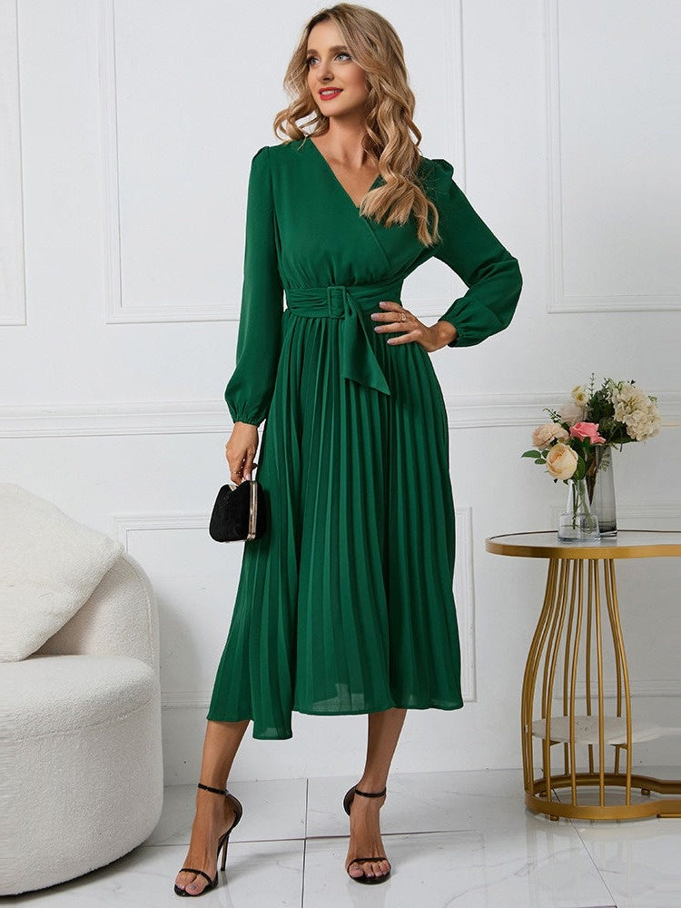 Stylish pleated V-neck long-sleeved dress