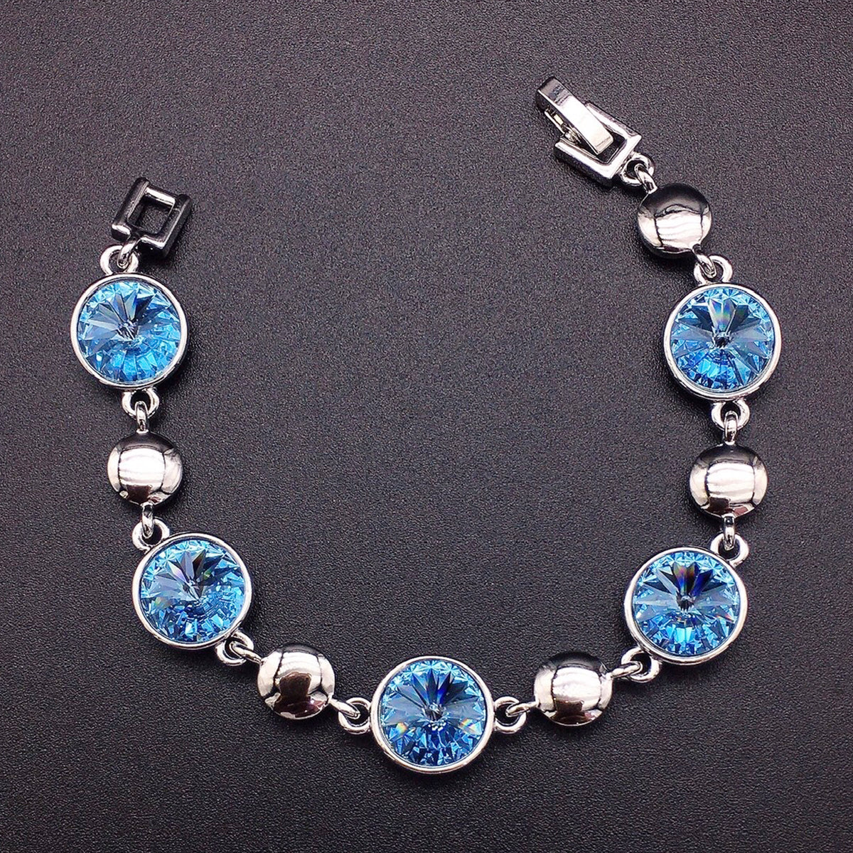 Vintage light luxury zircon buckle bracelet