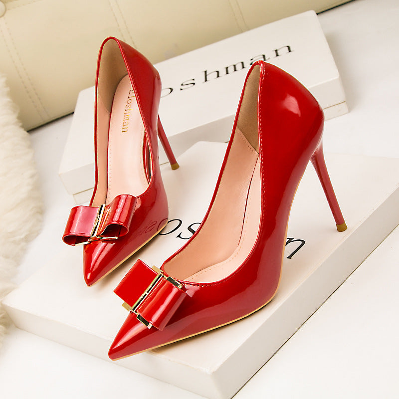 Simple pointed bow light mouth high heels