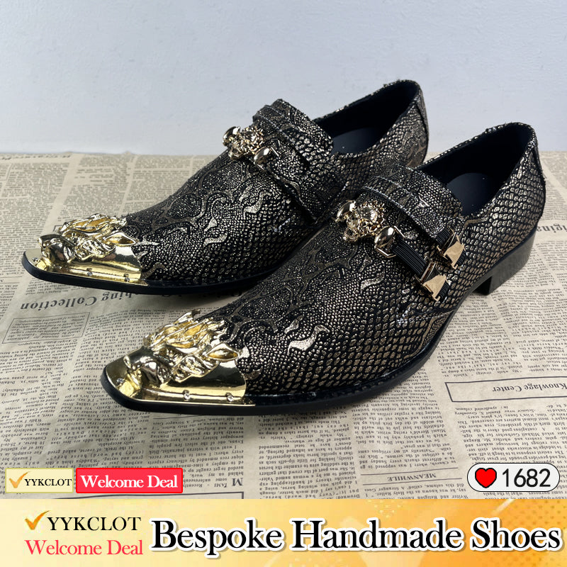 Golden pointed retro patterned party shoes