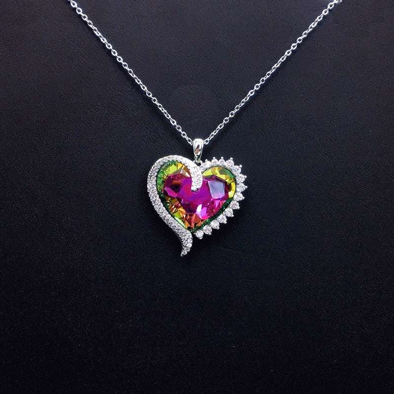 Chic Silver Necklace with Sparkling Iridescent Heart Crystal for Daily Sophistication