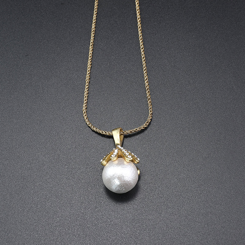 Fashion Diamond Set Pearl Necklace Series