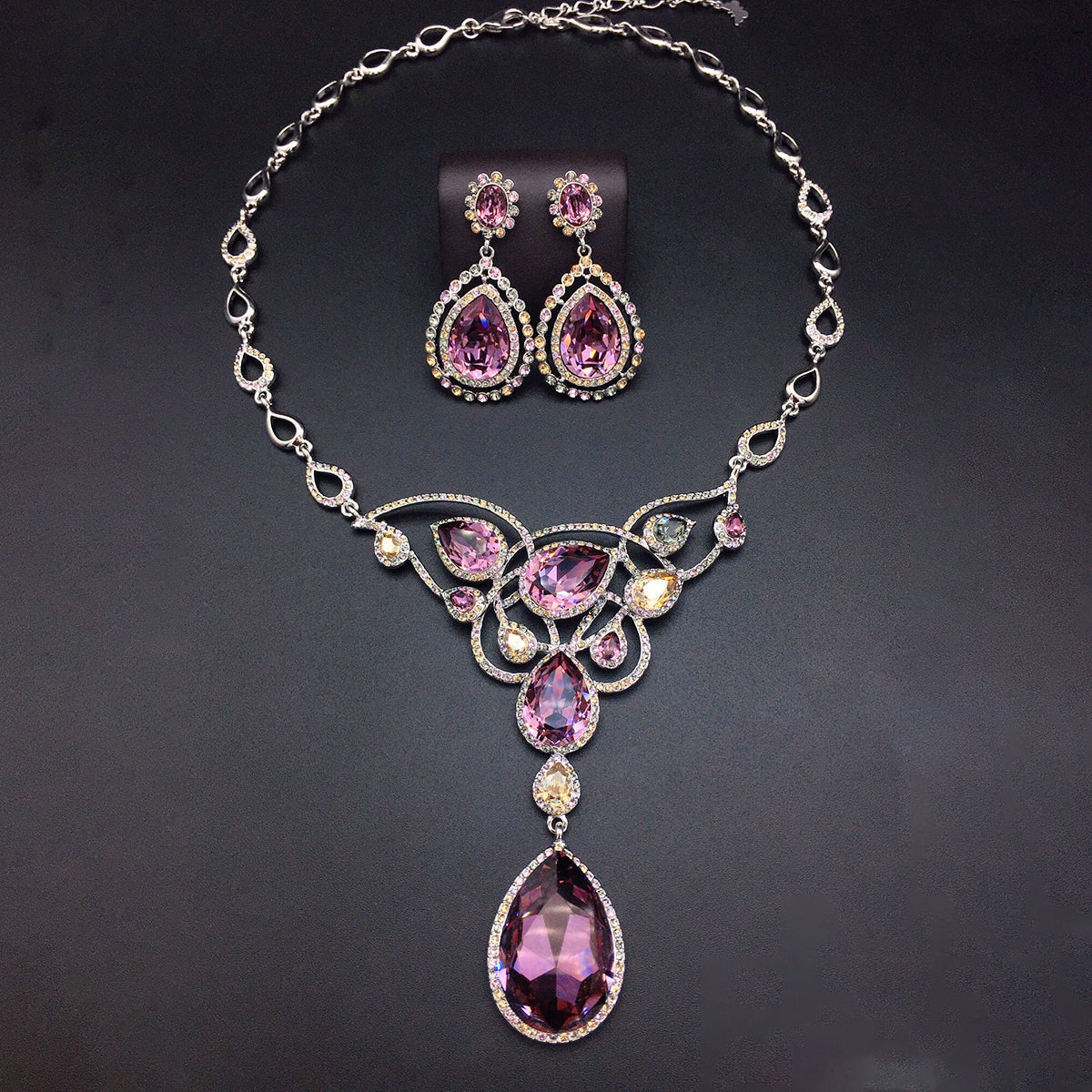 Elegant Sapphire Crystal Filigree Necklace and Earrings Set