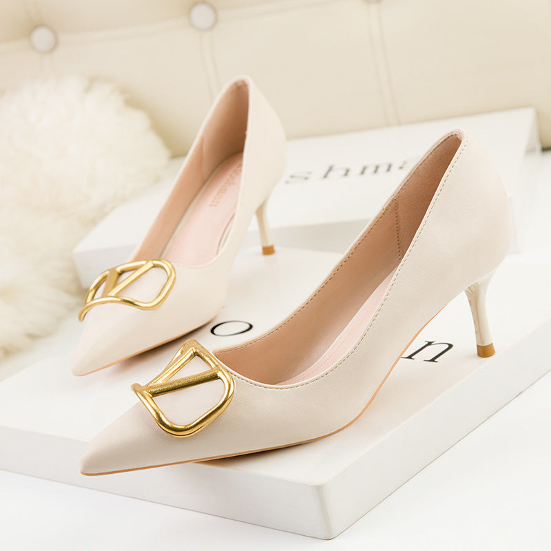 Fashion professional V-shaped square buckle pointed high heels