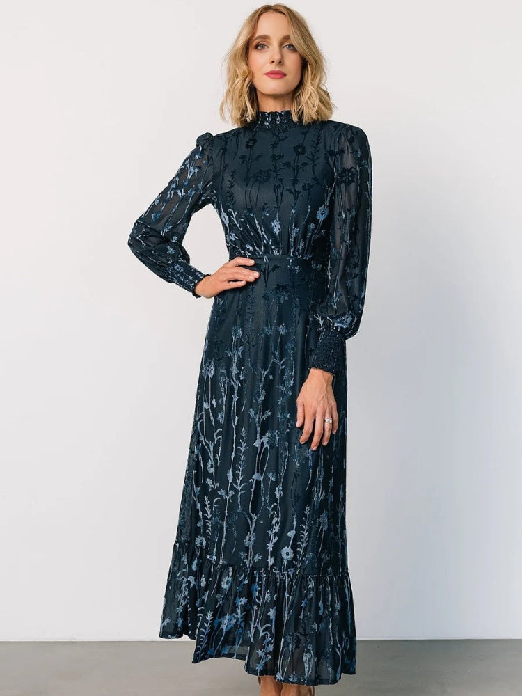 Fashion pleated long-sleeved dress