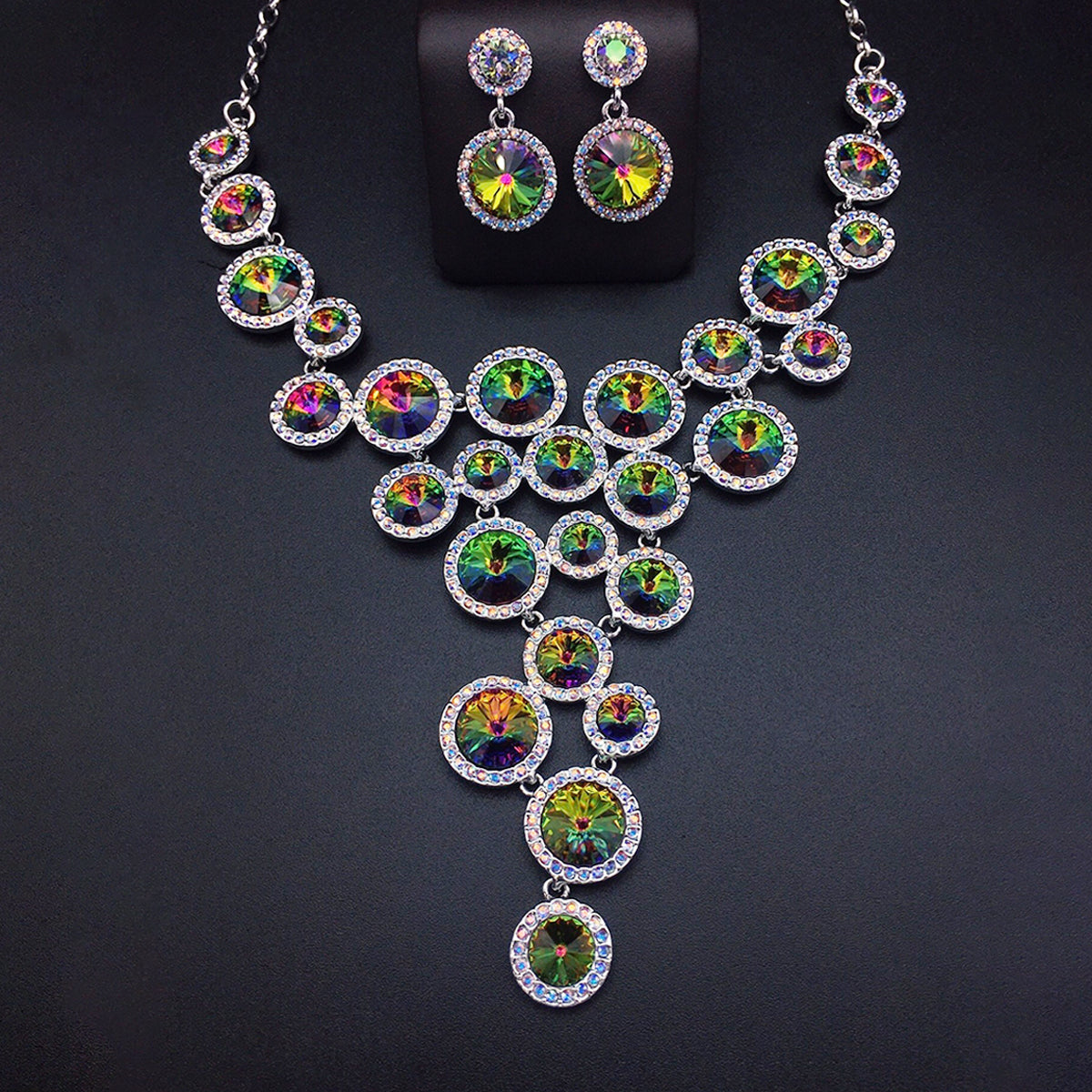 Ensemble collier et boucles d'oreilles pendantes en cristal rond multicolore de luxe
