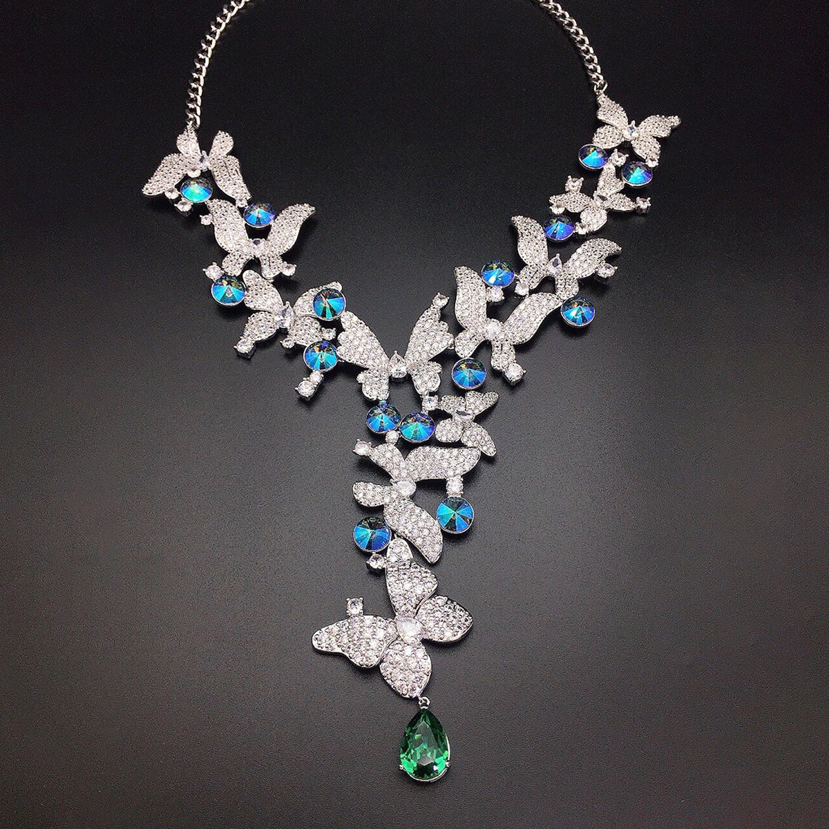 Collier élégant pendentif papillon en cristal – Bijoux de mode de luxe