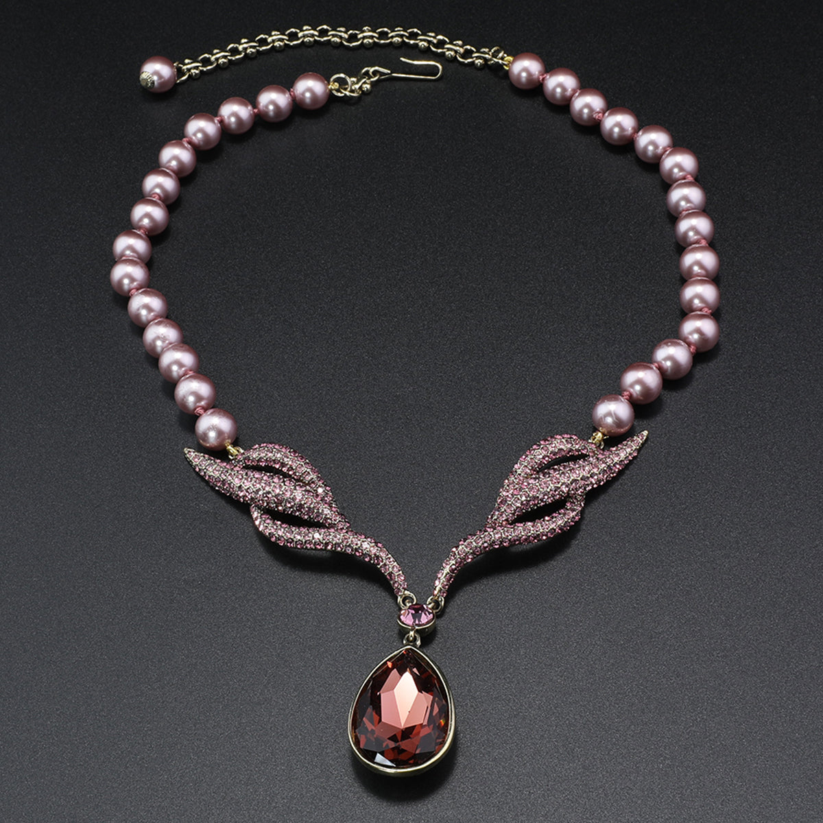 Fashionable pearl phoenix tail inlaid with diamonds handmade necklace