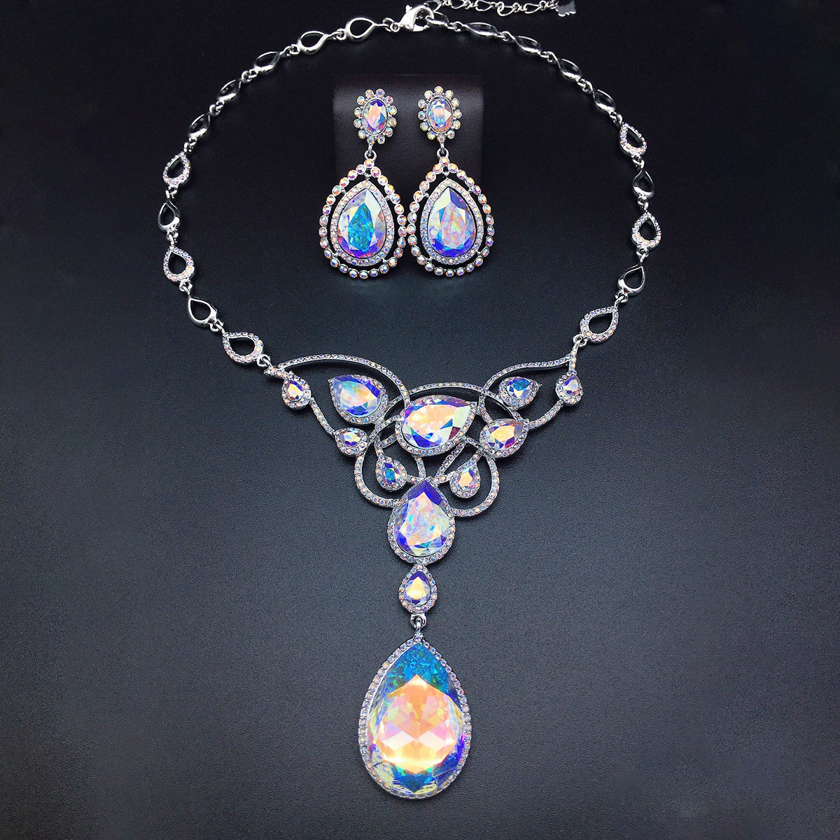 Elegant Sapphire Crystal Filigree Necklace and Earrings Set