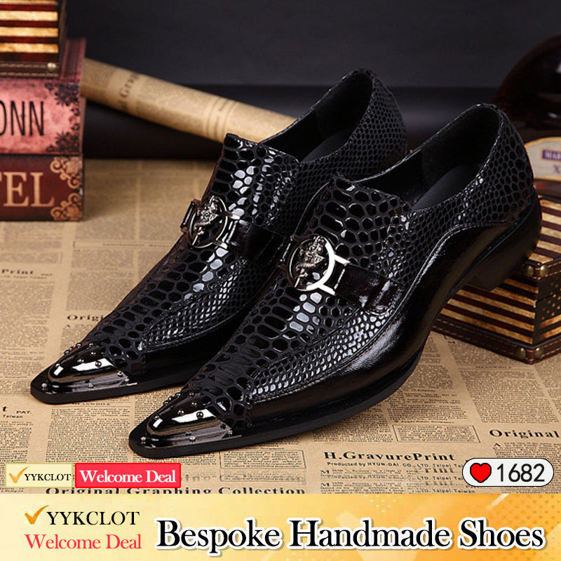 Black pointed men's dress shoes business shoes