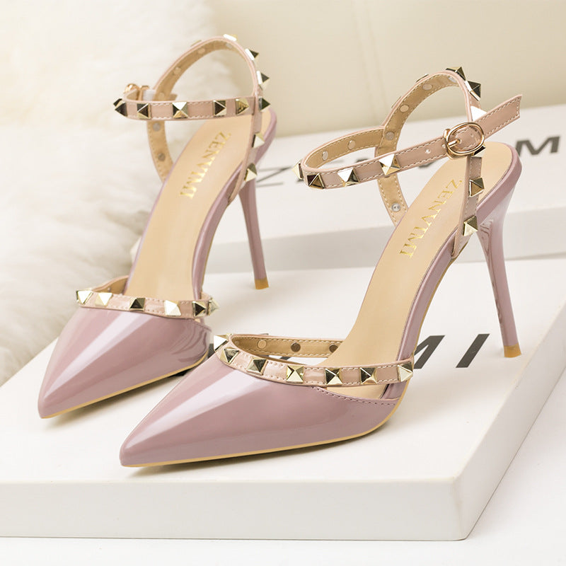 Simple rivet hollow word with high heels