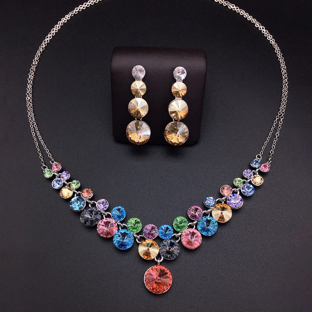 Parure collier imposant et boucles d'oreilles de luxe roses en cristal multicolore