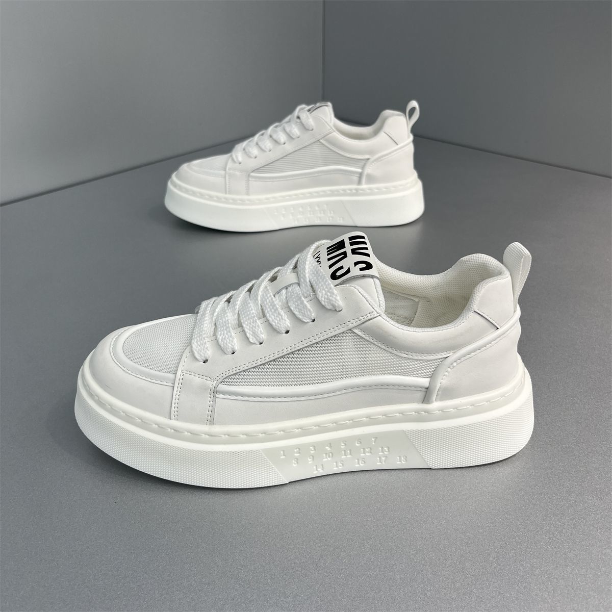 Summer comfortable and lightweight flat casual shoes Running shoes and sports shoes for men sneakers
