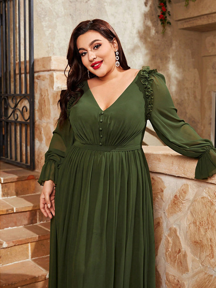 Green plus size beautiful long-sleeved dress