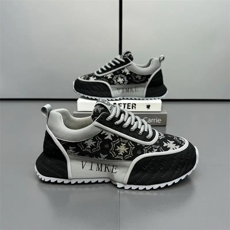 Fashion heightening soft sole non-slip wear-resistant Running shoes and sports shoes for men