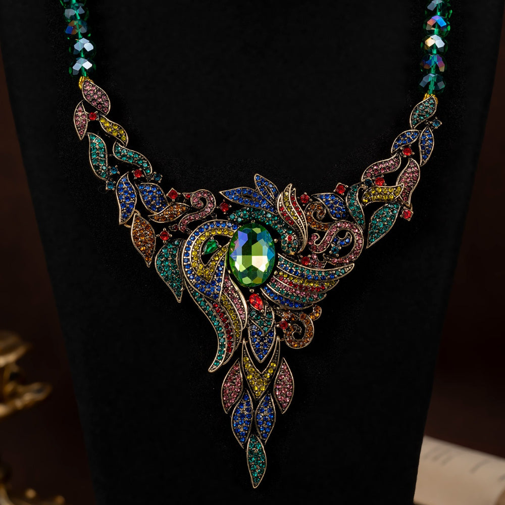 Parure de bijoux vintage en cristal coloré entièrement sertie de diamants