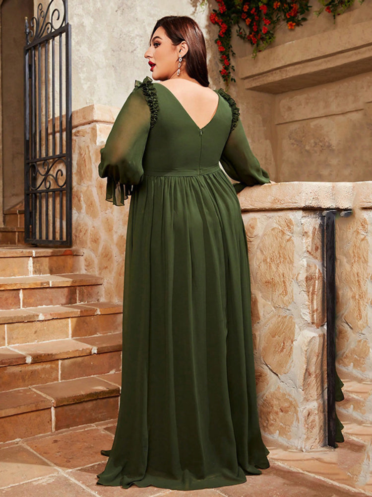 Green plus size beautiful long-sleeved dress