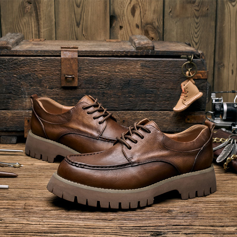 Brown lace-up retro men's casual shoes