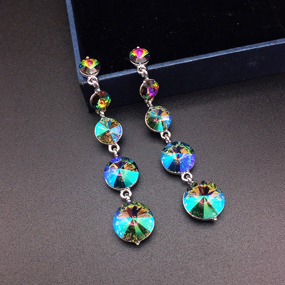 Elegant Emerald Green Graduated Crystal Drop Earrings for Women